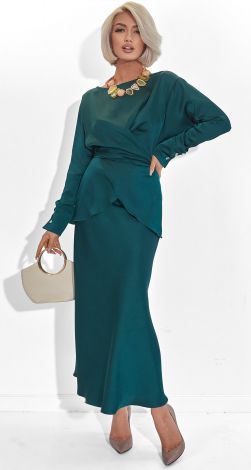 Костюми жіночі