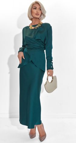 Костюм з еко-шовку, що закохує в кожен рух