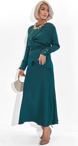 Костюми жіночі