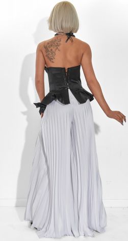 Корсет, що тримає форму бездоганно