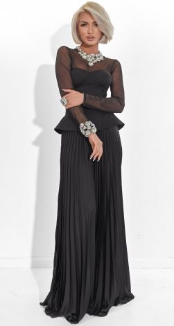 Костюми жіночі