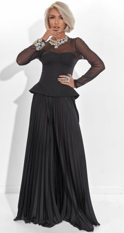 Костюми жіночі