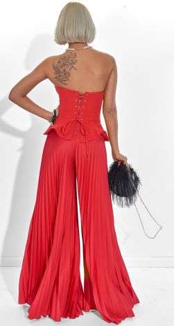 Костюми жіночі