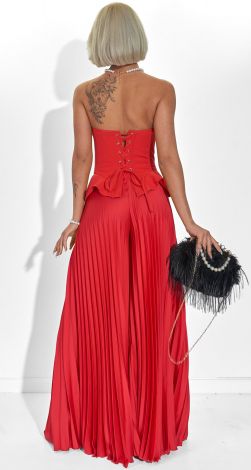 Костюми жіночі