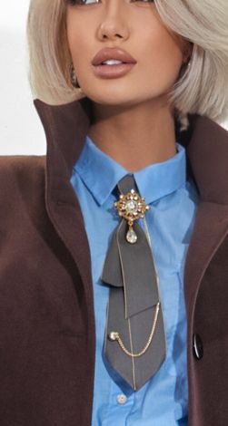 Краватка з декором — must-have цього сезону