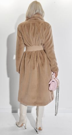 Жіночий верхній одяг