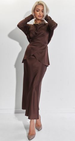 Костюм з еко-шовку, що закохує в кожен рух