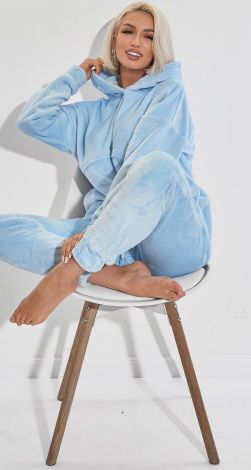 Костюми жіночі