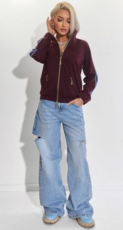 Костюмы женские