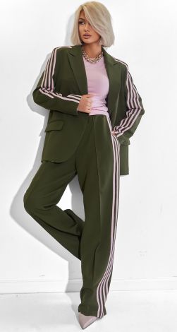 Костюм із лампасами