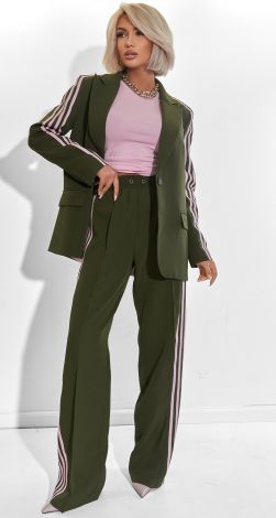 Костюми жіночі