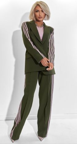 Костюми жіночі