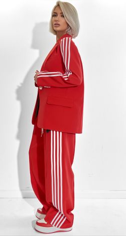 Костюми жіночі