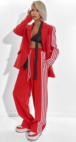 Костюми жіночі