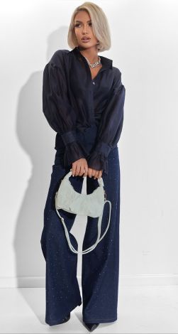 Красива синя сорочка