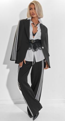 Костюми жіночі