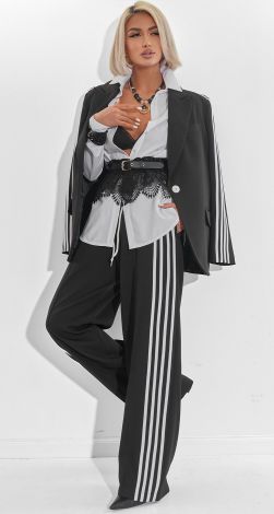 Костюми жіночі