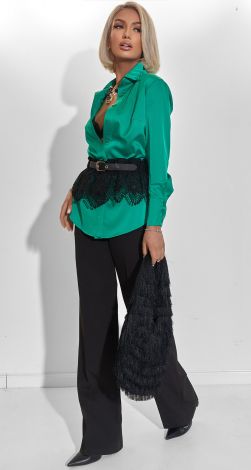Акцентна смарагдова блузка