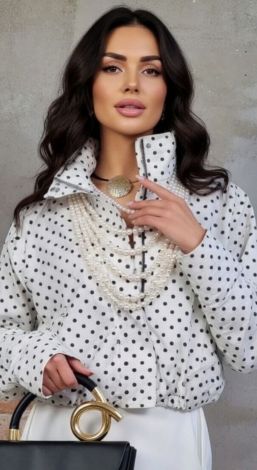 Жіночий верхній одяг