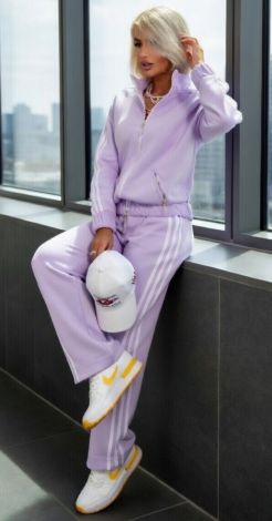 Костюм з лампасами Lemanta