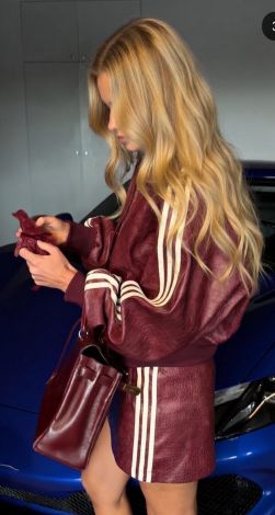 Sport Chic у відтінку бургунді: Твій найсміливіший вихід