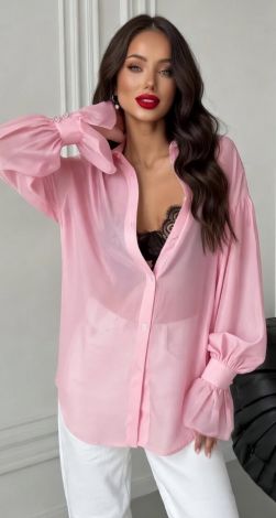 Красива рожева сорочка