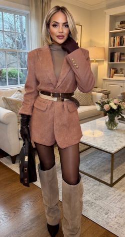 Bouclé Chic: Піджак, в який закохуєшся з першого дотику