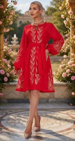 Лляна сукня з вишивкою