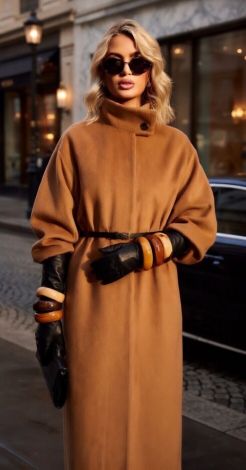 Пальто з характером та бездоганним силуетом