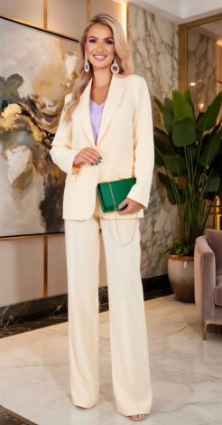 Костюми жіночі