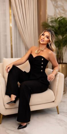 Golden Glamour: Костюм, створений для захоплених поглядів