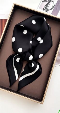 Polka Dot Silk: Твій ідеальний фінальний штрих