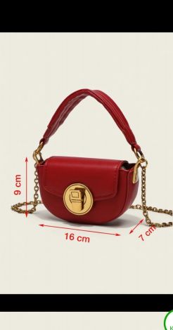 ​ Burgundy Luxe: Маленька сумка для великих вражень
