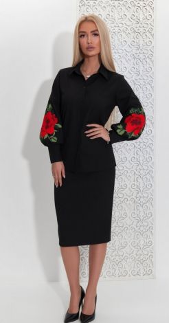 Heritage Elegance: Костюм, що поєднує покоління