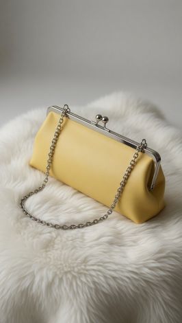 Baguette Chic: М'якість, що тримає форму