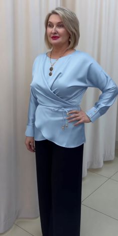 Чуттєва Елегантність: Блузка, Створююча Настрій