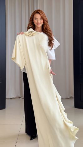 Evening maxi dress in a milky cream color with asymmetrical sleeves and ostrich feathers - Image 4
