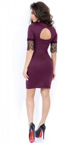 Сукня з мереживним рукавом