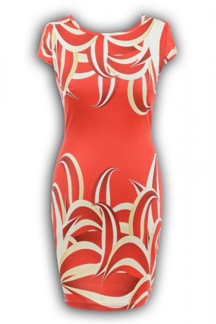 Стильное красное платье с жемчужинами большого размера