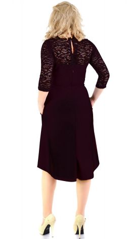 Платье с гипюром большого размера