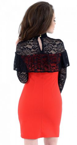 Платье с гипюром