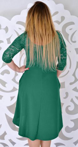 Платье с гипюром большого размера