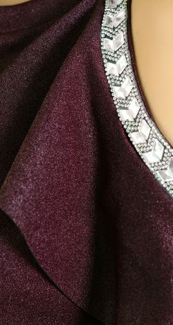 Стильный комфортный костюм с кристаллами