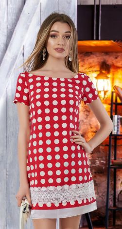 Лёгкое платье с кружевом 