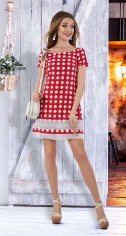 Лёгкое платье с кружевом 