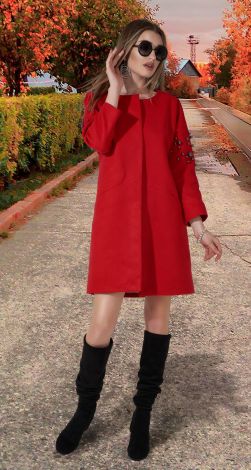 Cashmere coat with pearls