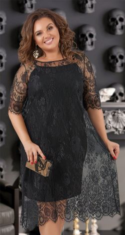 Гипюровое платье с асимметричным низом  большого размера