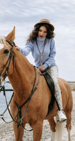 Тёплый гольф с высокой стойкой 