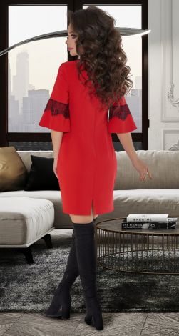 Свободное яркое платье