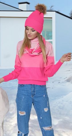 Яркий свитер